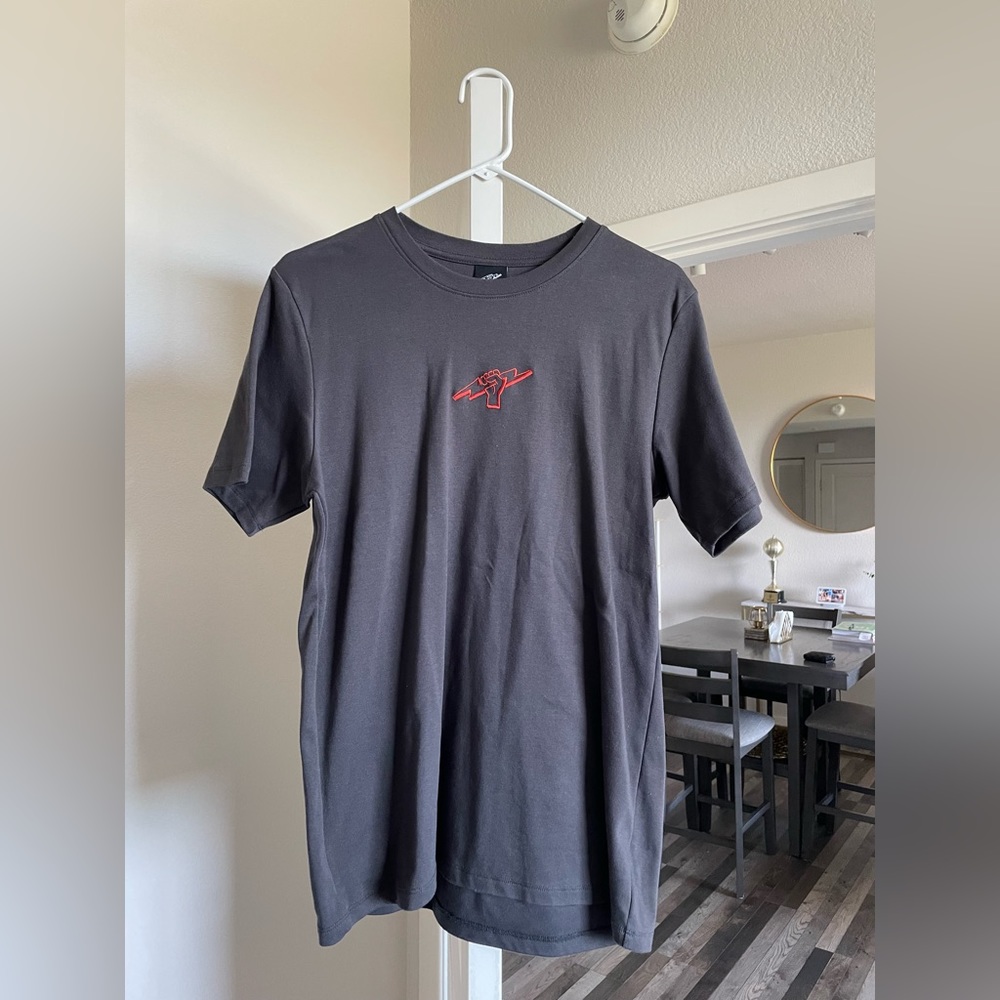 Philippines Titan Store Gray T-shirt RARE